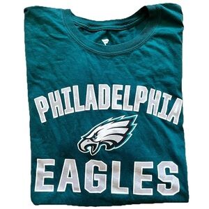 Philadelphia Eagles With A Logo Tshirt Size XL